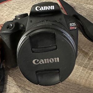 Canon EOS Rebel T7 comes with both lenses (Canon Zoom lens EF 75-300 mm)
